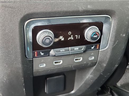 Used 2023 Chevrolet Tahoe High Country image 11