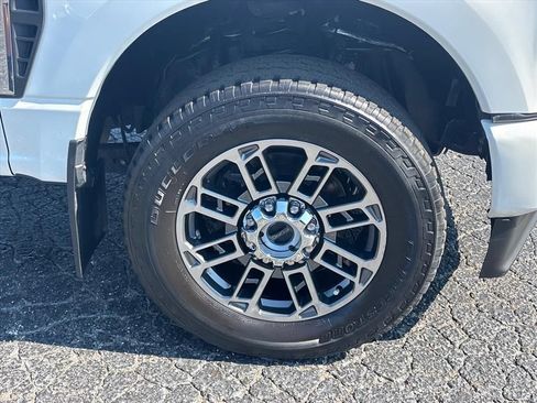 Used 2023 Ford F250 Limited w/ FX4 Off-Road Package AWD/4WD image 11