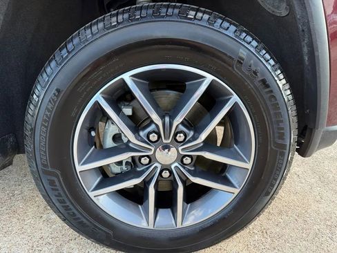 Used 2018 Jeep Grand Cherokee Limited w/ Trailer Tow Group IV RWD image 29