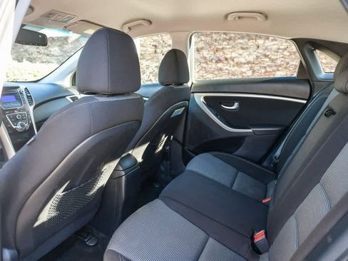 Used 2013 Hyundai Elantra GT w/ Touch & Go Pkg image 18