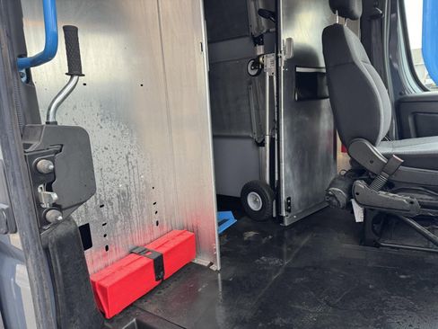 Used 2024 RAM ProMaster 3500 image 21