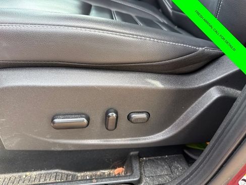 Used 2019 Ford Escape SEL AWD/4WD image 28
