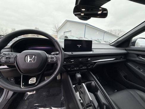Used 2023 Honda Accord Sport image 13