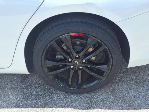 Used 2024 Chevrolet Malibu LT FWD image 25
