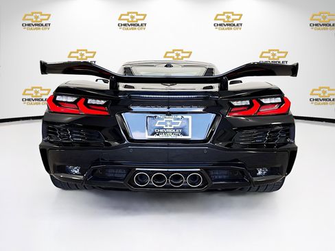 Used 2023 Chevrolet Corvette Z06 w/ Z07 Performance Package RWD image 6