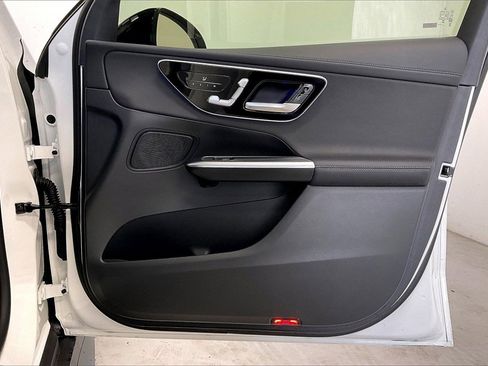 Used 2025 Mercedes-Benz GLC 43 AMG 4MATIC image 22