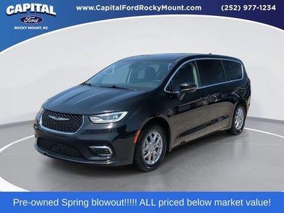 Used 2023 Chrysler Pacifica Touring-L
