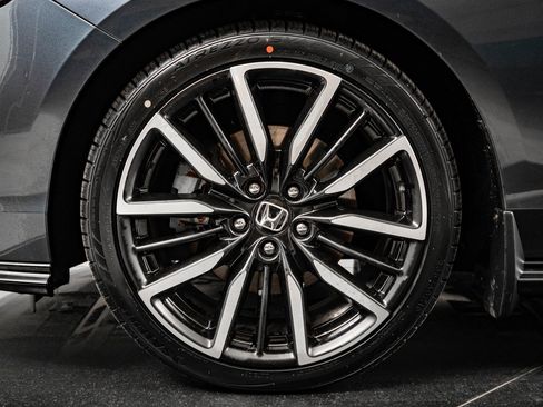 Used 2023 Honda Accord Touring image 13