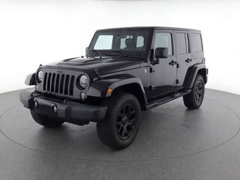 Used 2018 Jeep Wrangler Unlimited Sahara AWD/4WD image 8