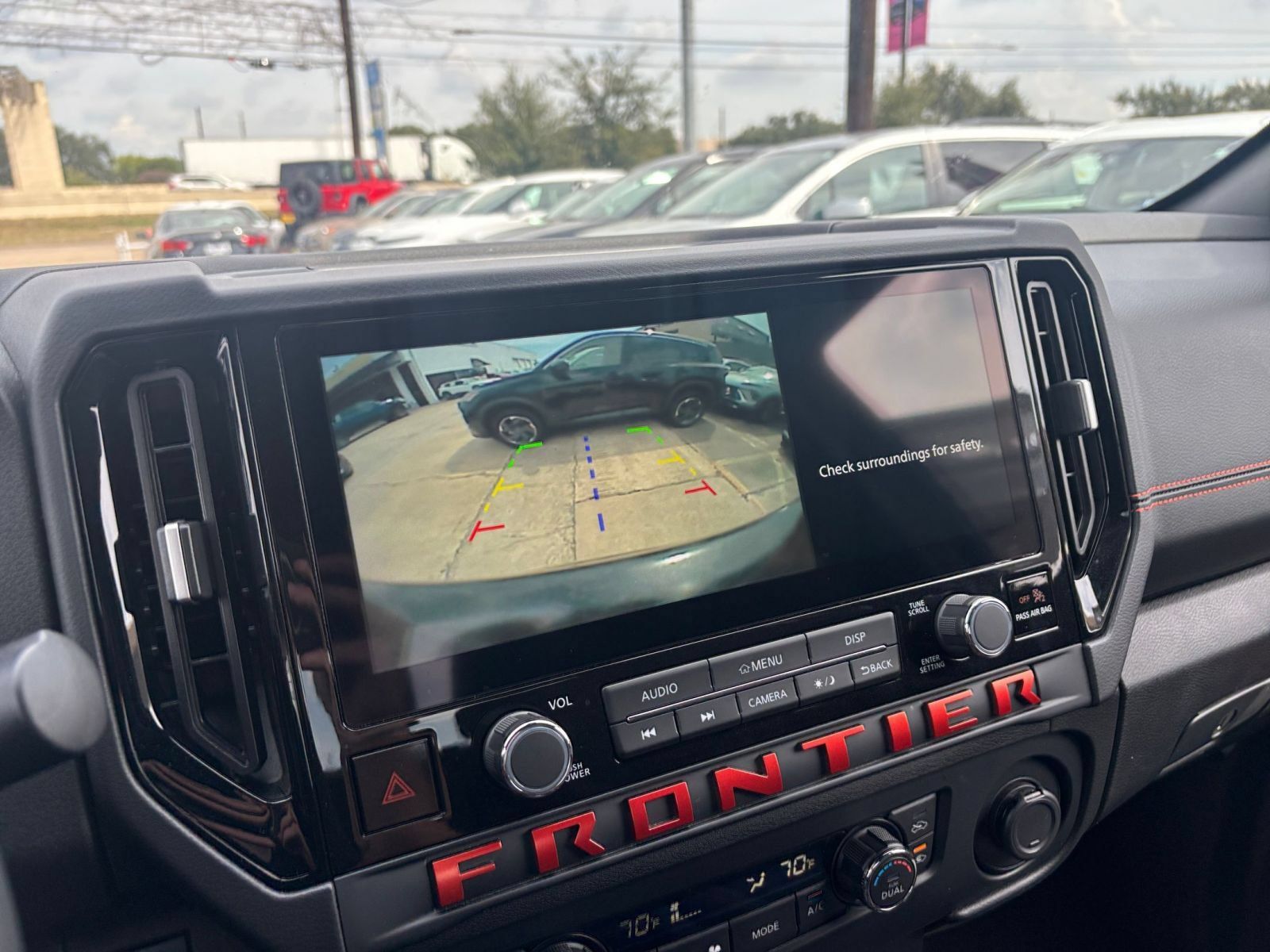 Used 2026 Nissan Frontier PRO-4X AWD/4WD image 22