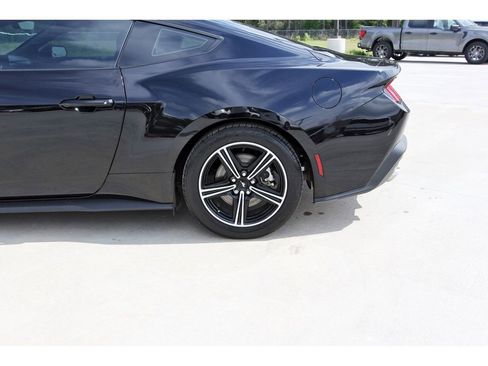 Certified 2024 Ford Mustang Coupe image 25