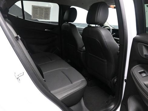 Used 2025 Buick Encore GX Preferred image 23