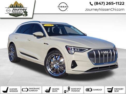 Used 2019 Audi e-tron Premium Plus image 1