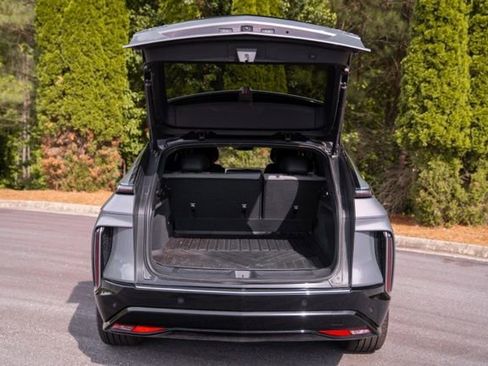 Used 2024 Cadillac Lyriq Tech RWD image 19