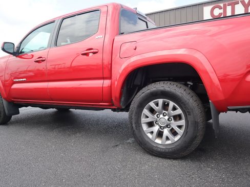 Used 2019 Toyota Tacoma SR5 image 23
