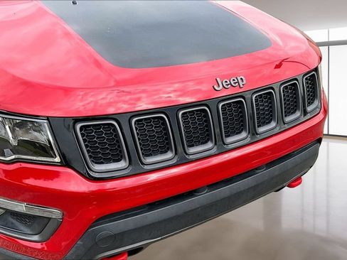 Used 2020 Jeep Compass Trailhawk AWD/4WD image 30