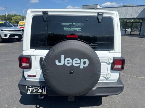 Used 2021 Jeep Wrangler Unlimited Sport w/ Sun And Sound Package AWD/4WD image 9