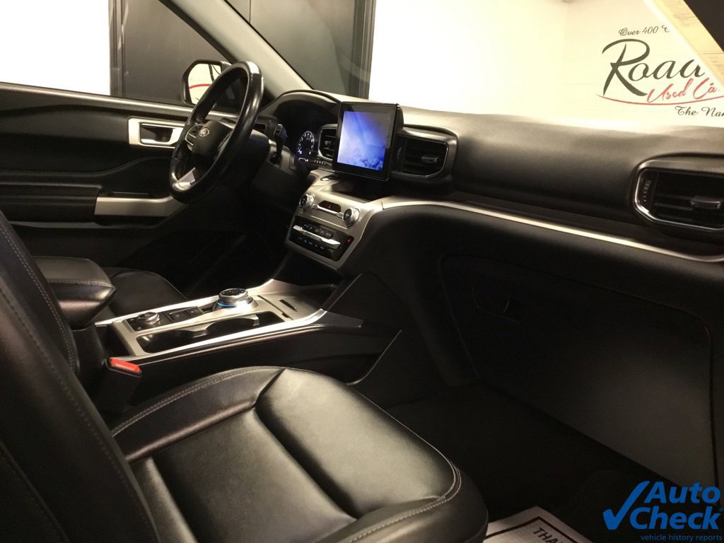 Used 2022 Ford Explorer XLT w/ Equipment Group 202A AWD/4WD image 39