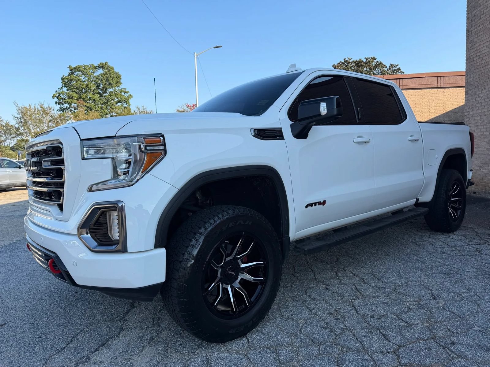 Used 2020 GMC Sierra 1500 AT4 w/ AT4 Premium Package AWD/4WD image 5
