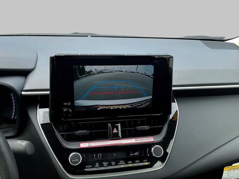 Used 2026 Toyota Corolla LE FWD image 26