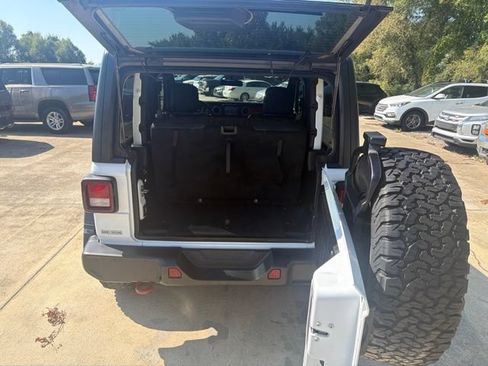Used 2020 Jeep Wrangler Rubicon AWD/4WD image 21