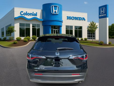 Used 2025 Honda HR-V Sport image 5