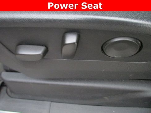 Certified 2021 GMC Yukon SLT w/ SLT Luxury Plus Package image 29