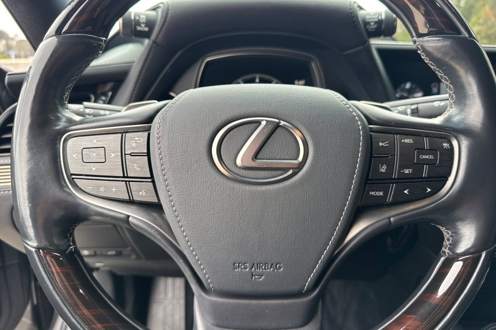 Used 2018 Lexus LS 500 AWD w/ Interior Upgrade Package image 10