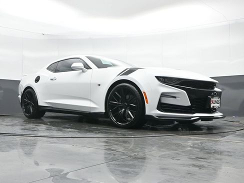 Used 2019 Chevrolet Camaro SS image 47