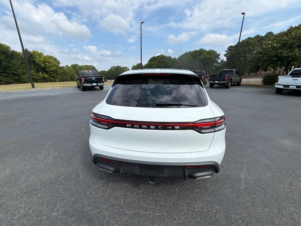 Used 2024 Porsche Macan AWD/4WD image 24