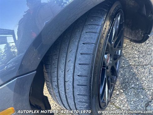 Used 2008 Chrysler Crossfire Limited image 21