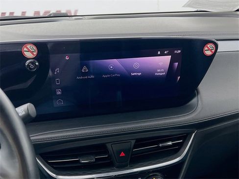 Used 2024 Buick Encore GX Sport Touring image 17