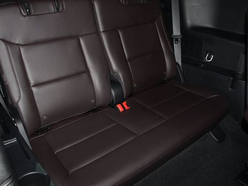 Certified 2025 Ford Explorer Platinum RWD image 26