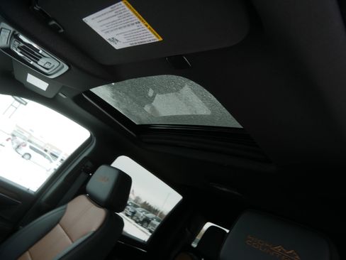 Used 2024 Chevrolet Silverado 3500 High Country w/ High Country Premium Package image 20