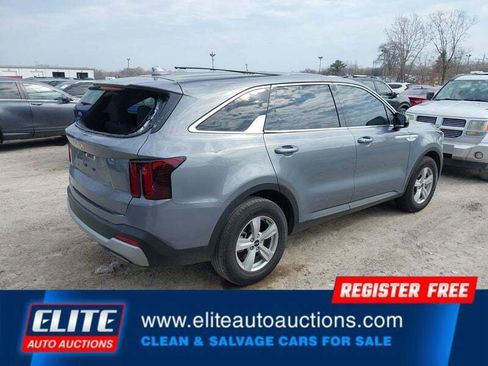 Used 2025 Kia Sorento LX FWD image 8