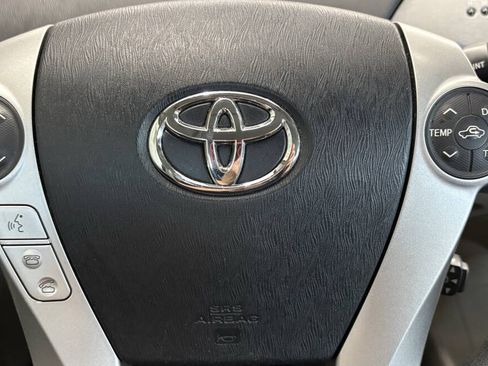Used 2015 Toyota Prius Three FWD image 11