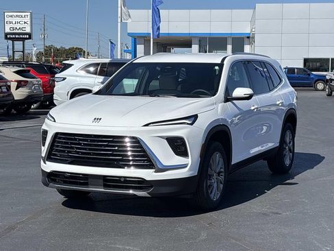 New 2026 Buick Enclave Preferred w/ LPO, Floor Liner Package image 3