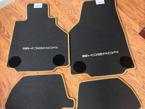 Used 2000 Porsche 911 Carrera 4 image 70