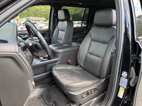 Used 2023 Chevrolet Suburban RST w/ Luxury Package AWD/4WD image 19