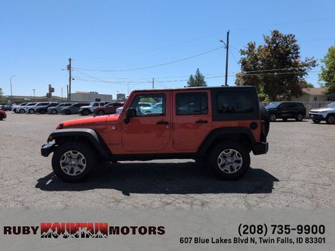 Used 2015 Jeep Wrangler Unlimited Rubicon w/ Dual Top Group AWD/4WD image 4