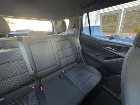 Used 2025 Chevrolet Equinox LT image 36