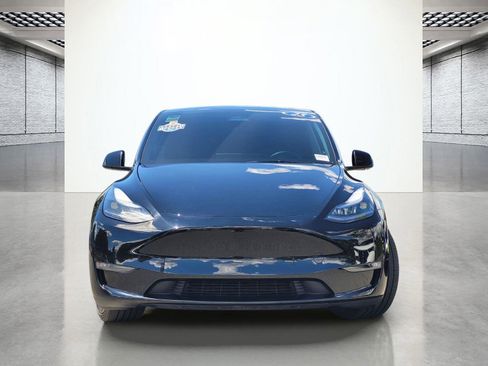 Used 2025 Tesla Model Y Performance AWD/4WD image 4