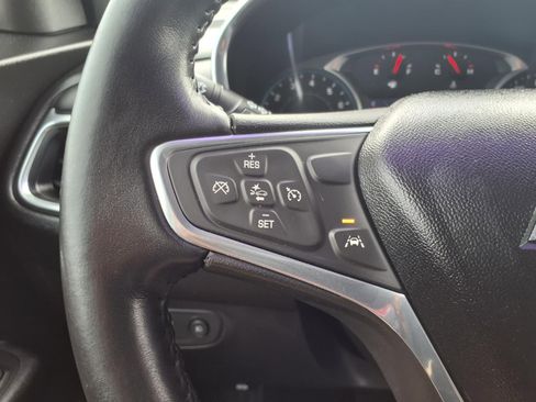 Used 2020 Chevrolet Equinox LT FWD image 17