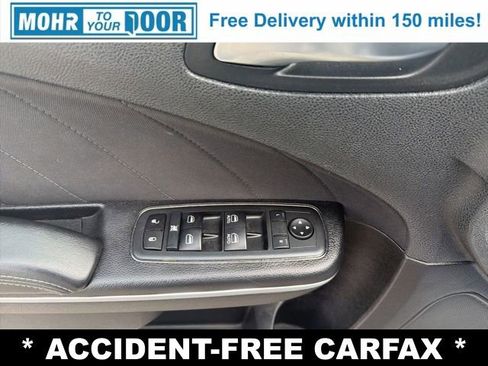 Used 2019 Dodge Charger SXT image 11