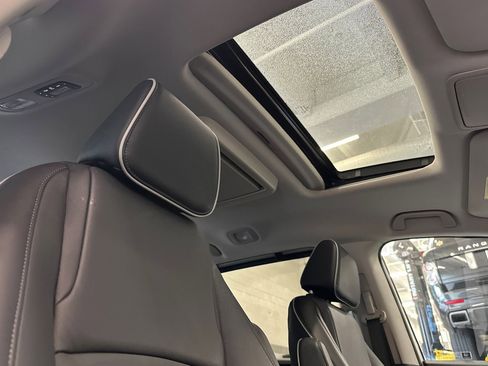 Used 2025 Honda Odyssey Touring image 24