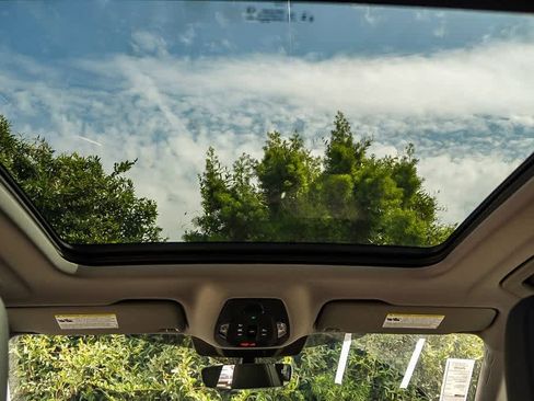 New 2025 Audi Q5 Premium Plus image 18