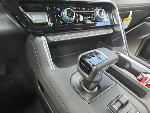 New 2026 GMC Sierra 1500 Denali AWD/4WD image 13