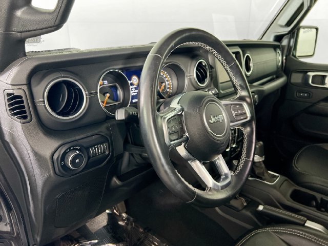 Used 2021 Jeep Wrangler Unlimited Sahara AWD/4WD image 4