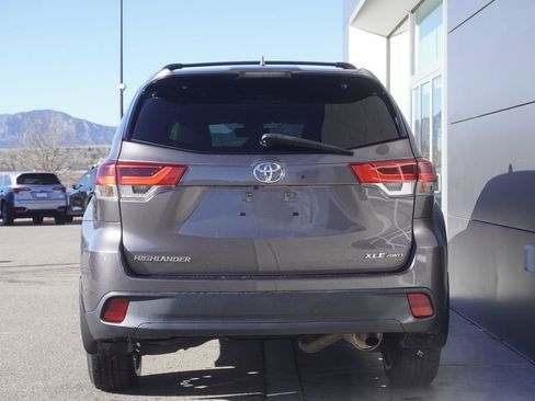 Used 2018 Toyota Highlander XLE image 6