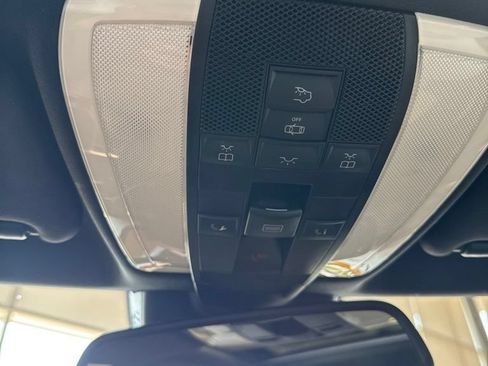 Used 2015 Mercedes-Benz E 400 4MATIC Coupe image 18